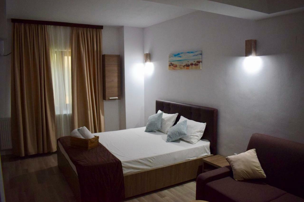 Appartamento Vero Summer House Năvodari Esterno foto